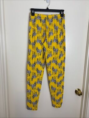 Agnes & Dora Yellow Zebra Print Leggings NWOT